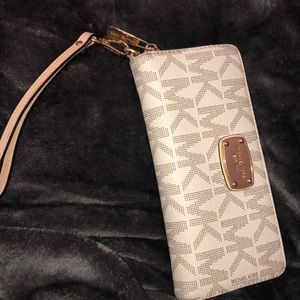 Michael kors wallet